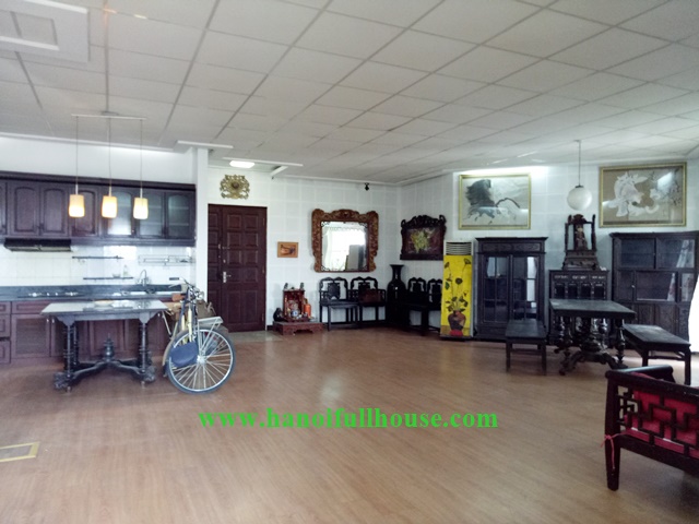 Spacious living room, 3 br apartment to lease in Tran Dang Ninh street, Cau Giay, Hanoi